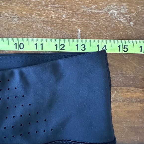 Athleta Stealth Trucool Sculptek X Capri black Leggings Ladies size M - Picture 3 of 9